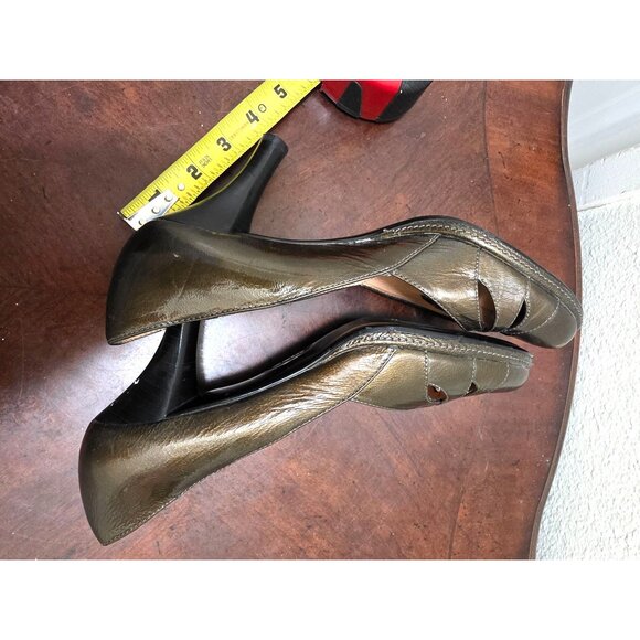 Soft Olive Leather Heels With Cutout Design & 2.5-Inch Heel Size 8.5M - Picture 8 of 11